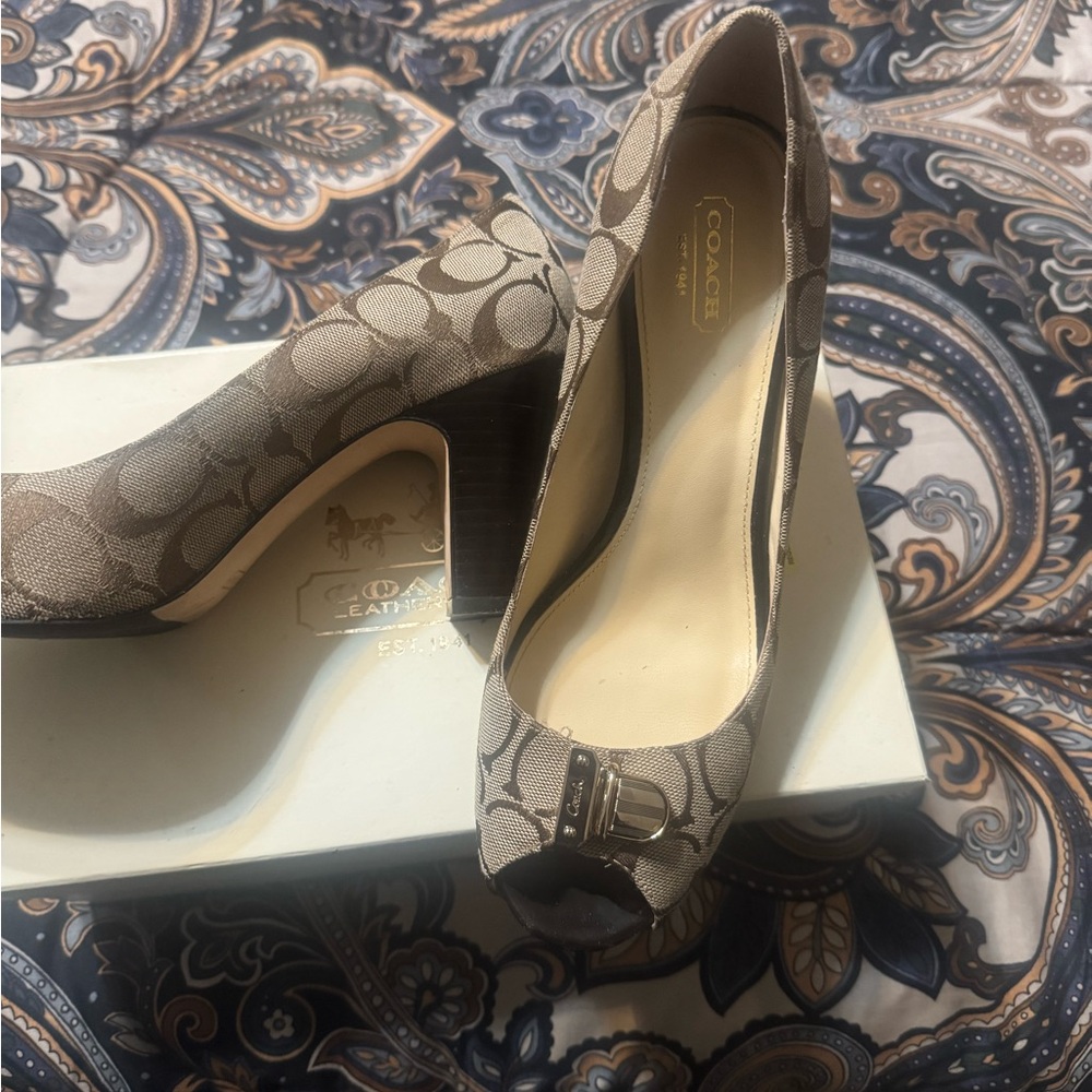 Coach Women's Gray Patterned Heels